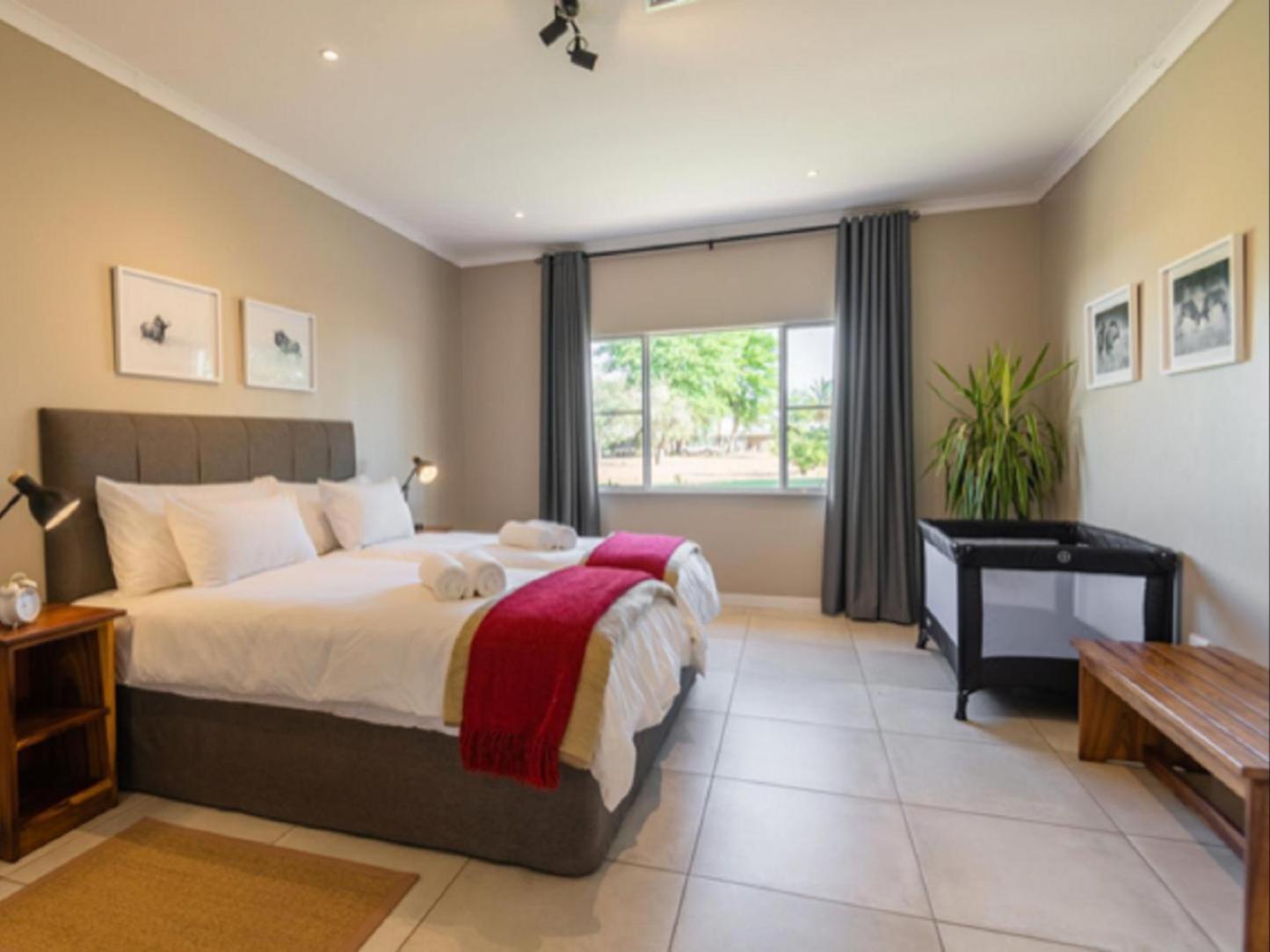 Flying Ostrich Guesthouse & Self-Catering Accommodation Mariental Rum bild