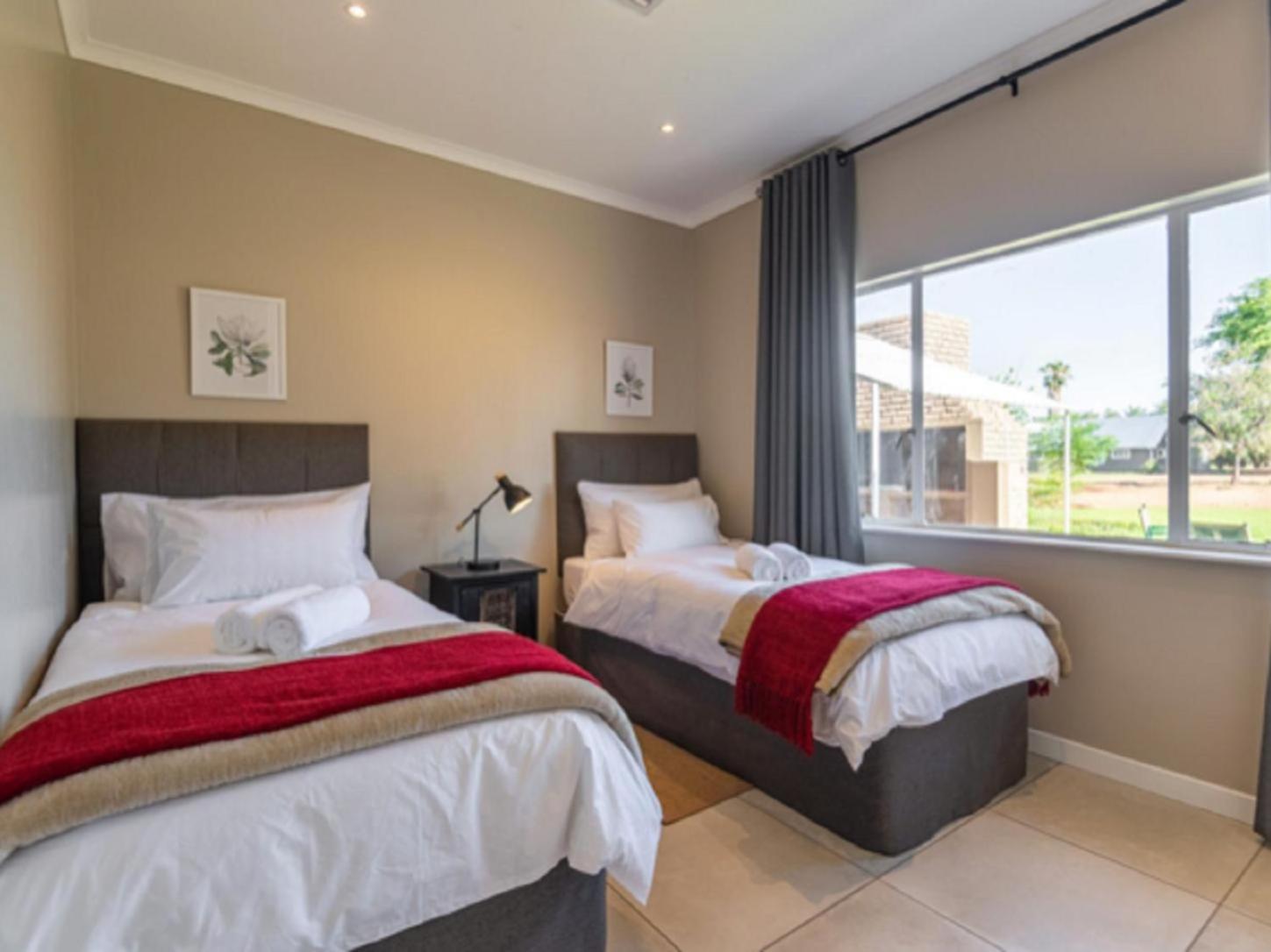 Flying Ostrich Guesthouse & Self-Catering Accommodation Mariental Rum bild