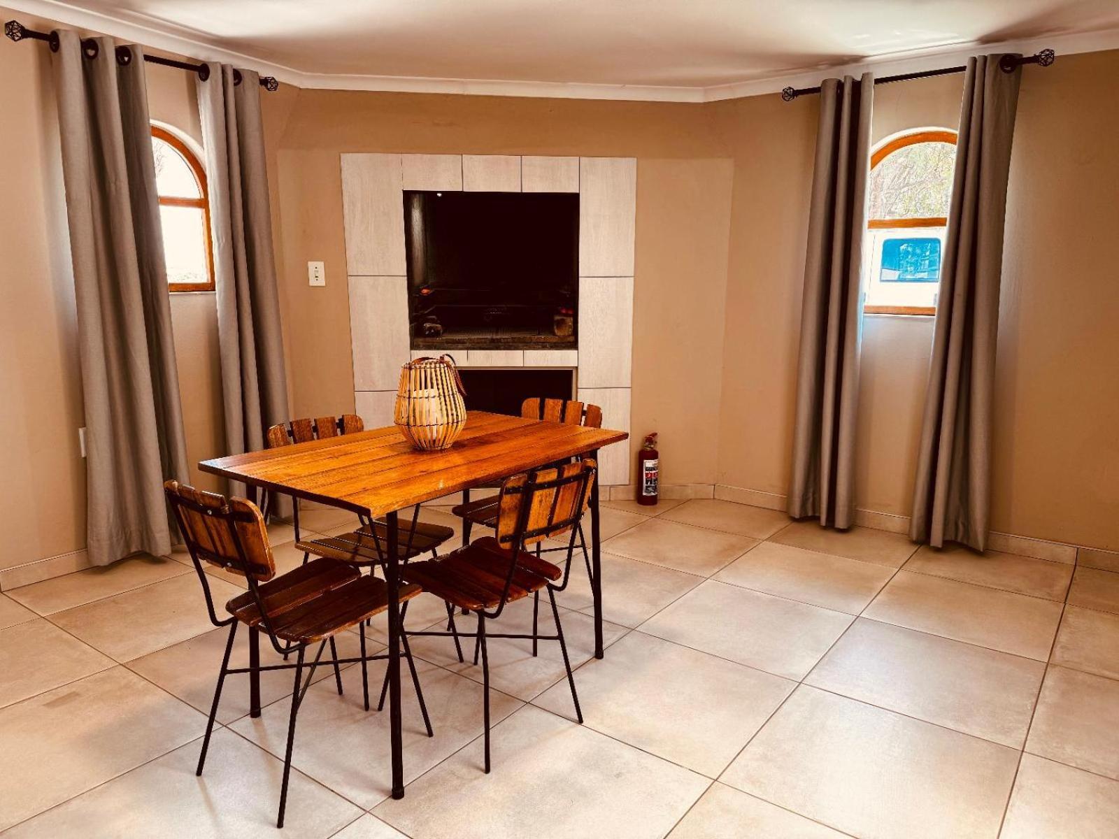 Flying Ostrich Guesthouse & Self-Catering Accommodation Mariental Rum bild