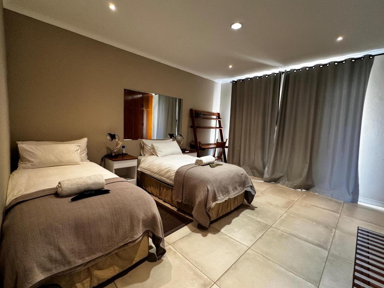 Flying Ostrich Guesthouse & Self-Catering Accommodation Mariental Rum bild